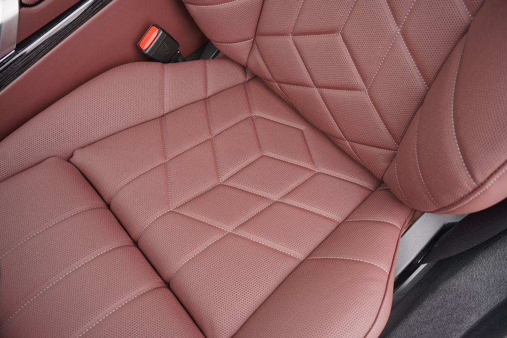 Thumbnail: 2025 BMW 7 Series - 12