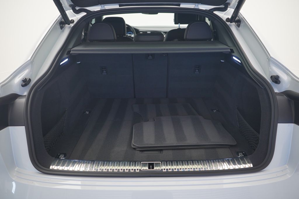 Thumbnail: 2024 Audi Q8 e-tron - 12