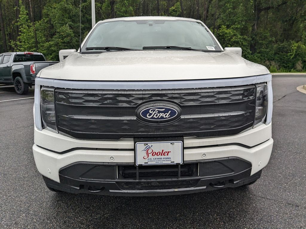 2025 Ford F-150 Lightning Platinum