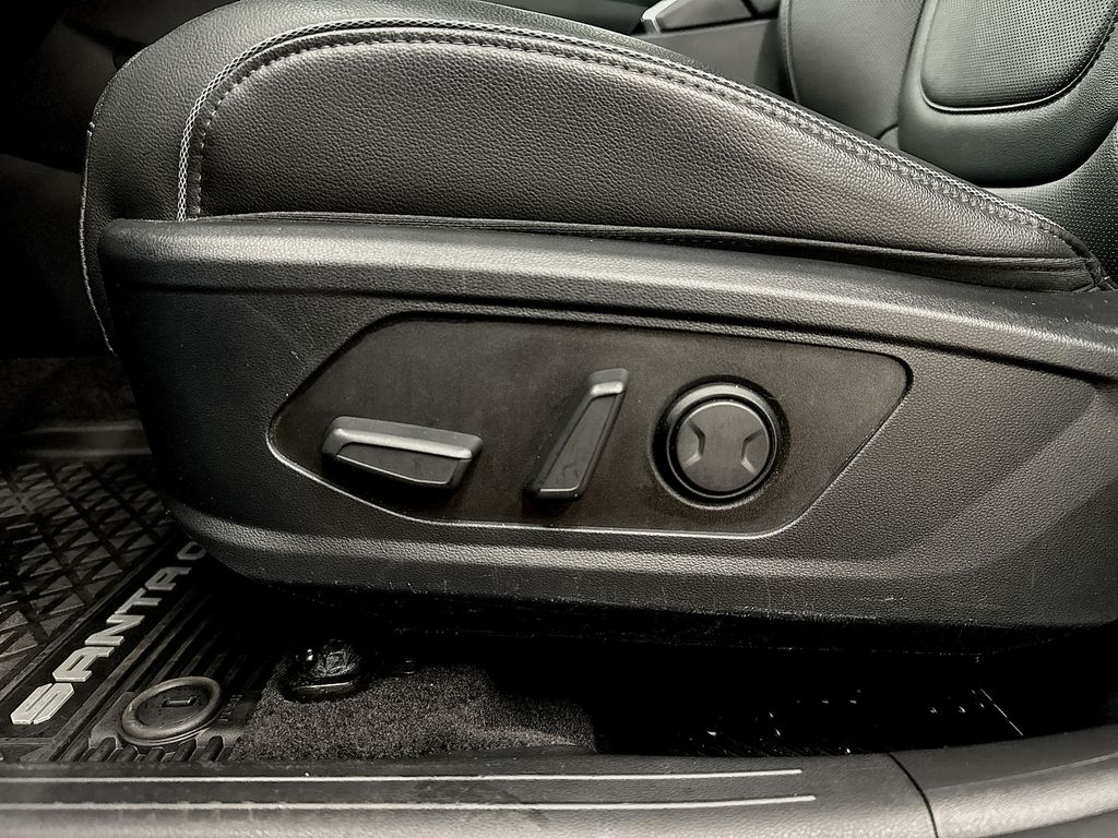 Used 2025 Hyundai Santa Cruz Truck