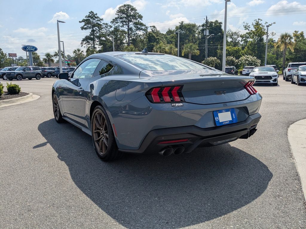 2025 Ford Mustang GT Fastback