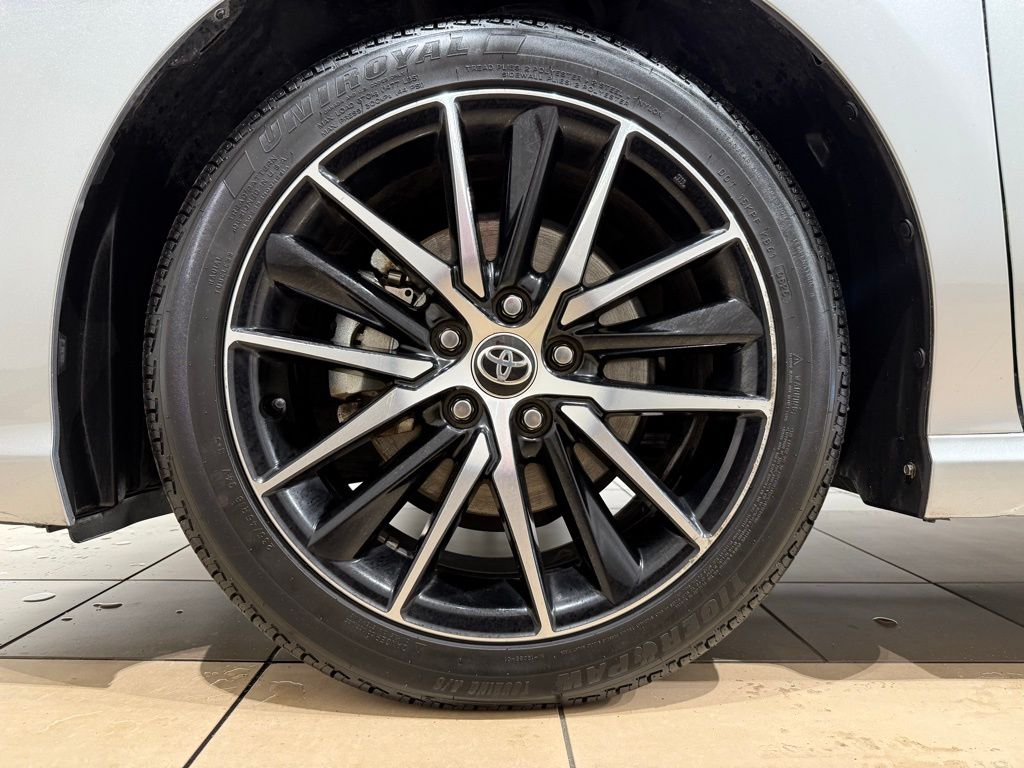 Thumbnail: 2024 Toyota Camry - 9