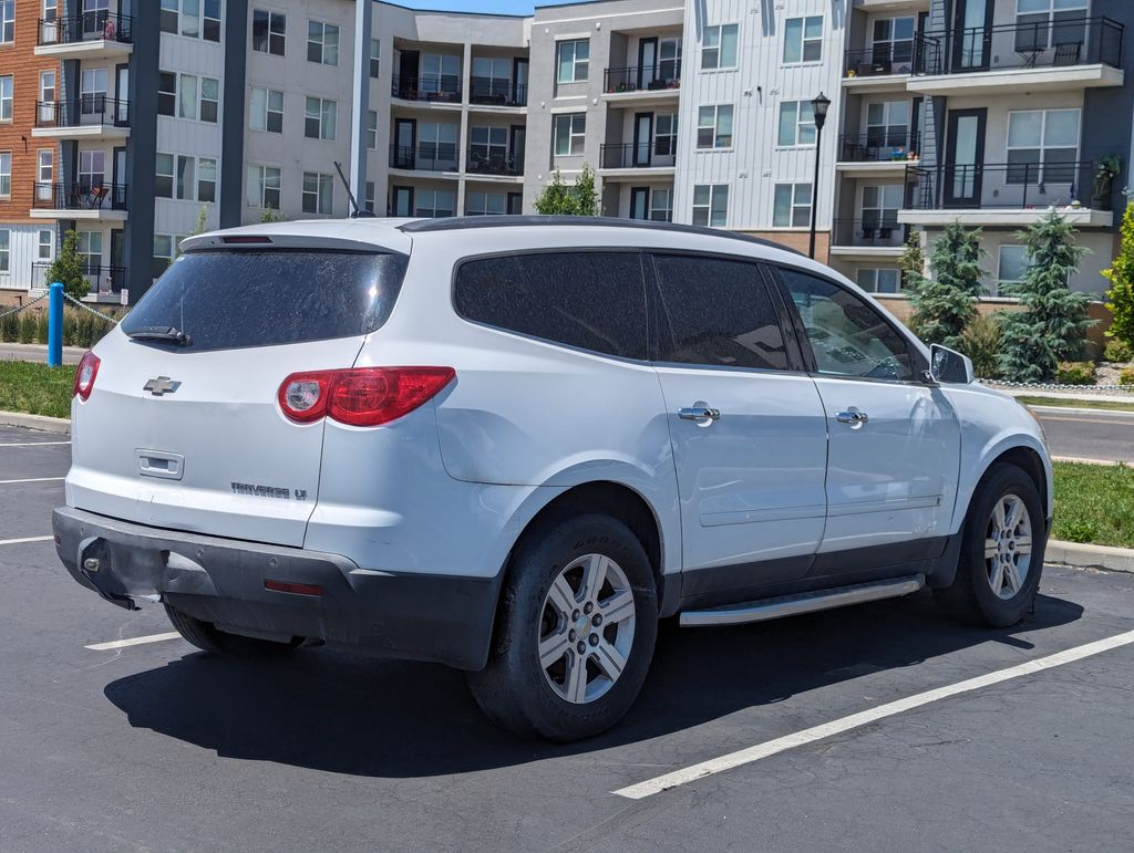 2010 Chevrolet Traverse LT 9