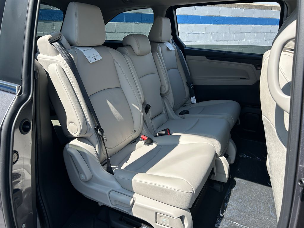 Thumbnail: 2026 Honda Odyssey - 25