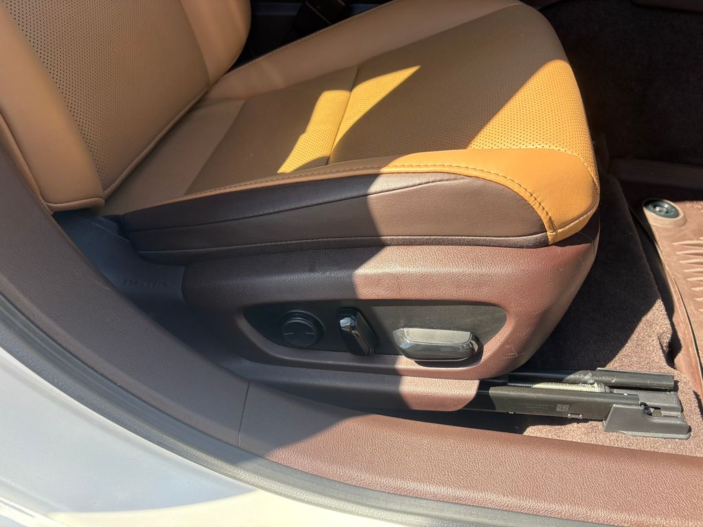 2020 Lexus ES 300h