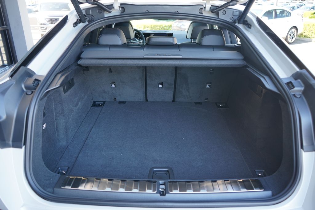 Thumbnail: 2026 BMW X6 - 20