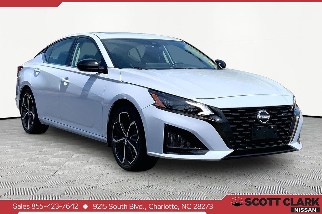 2023 Nissan Altima 2.5 SR