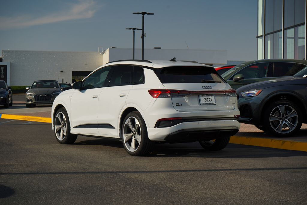 2025 Audi Q4 e-tron  3