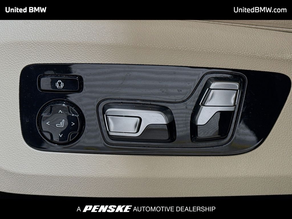 Thumbnail: 2021 BMW X7 - 4