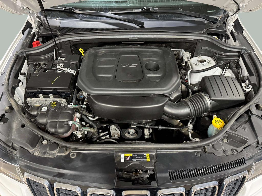 Used 2021 Bright White Clearcoat Jeep Limited image 27