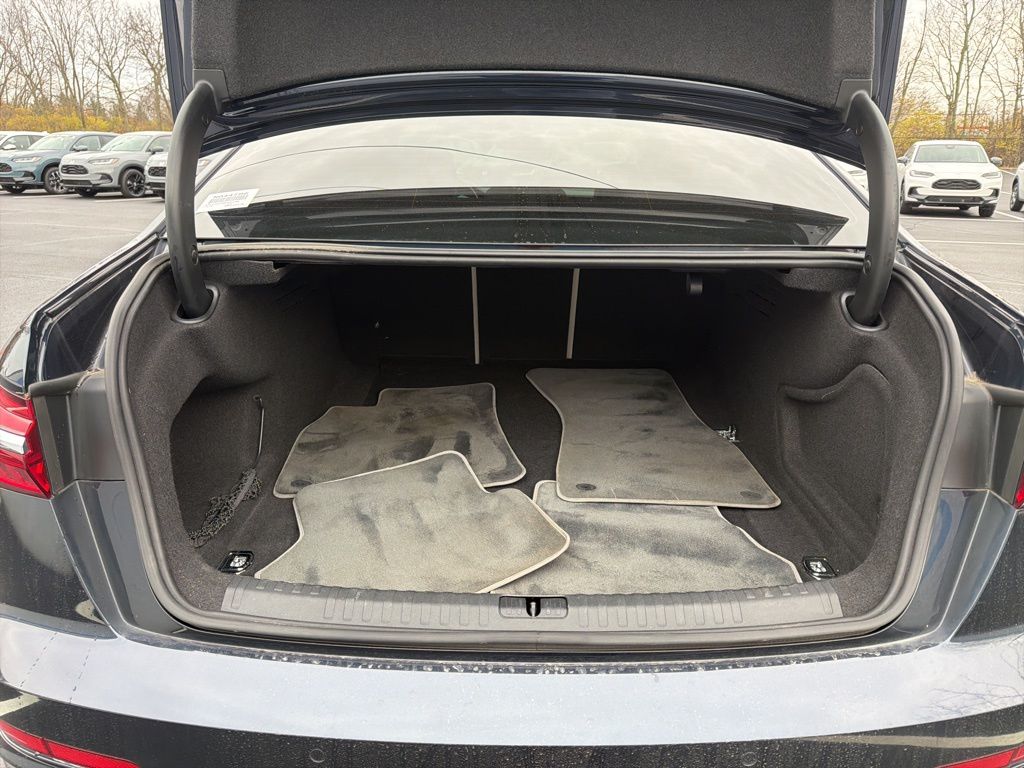 Thumbnail: 2021 Audi A6 - 22