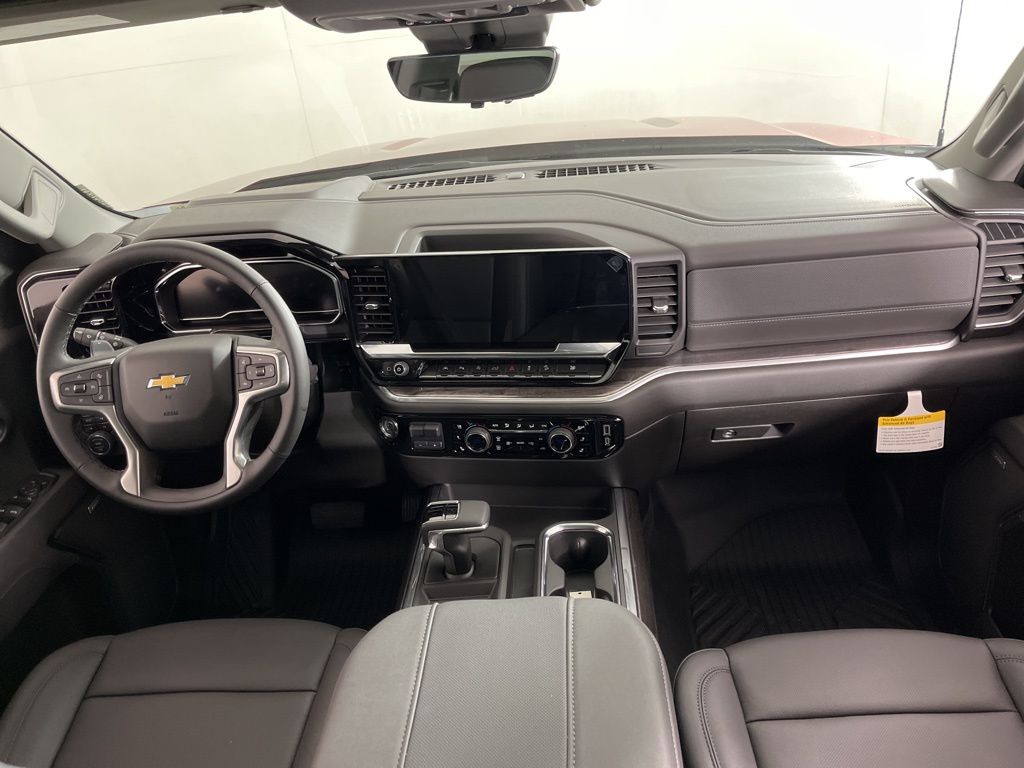 2025 Chevrolet Silverado 1500 LTZ 18