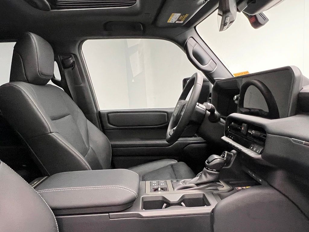 Thumbnail: 2025 Toyota Land Cruiser - 6