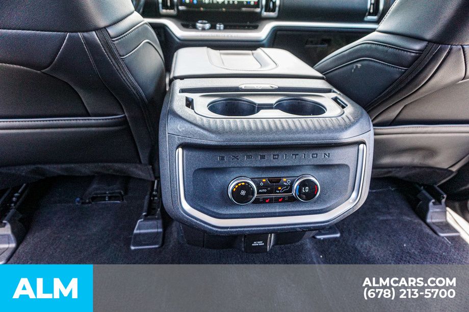Used 2025 Black Ford Platinum image 33