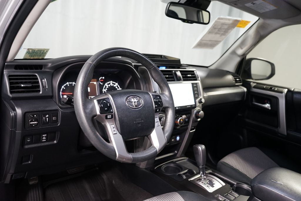 Thumbnail: 2020 Toyota 4Runner - 7