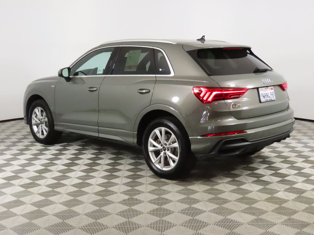 Thumbnail: 2025 Audi Q3 - 3