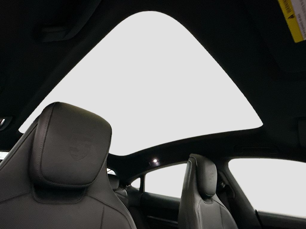 Thumbnail: 2025 Porsche Taycan - 20