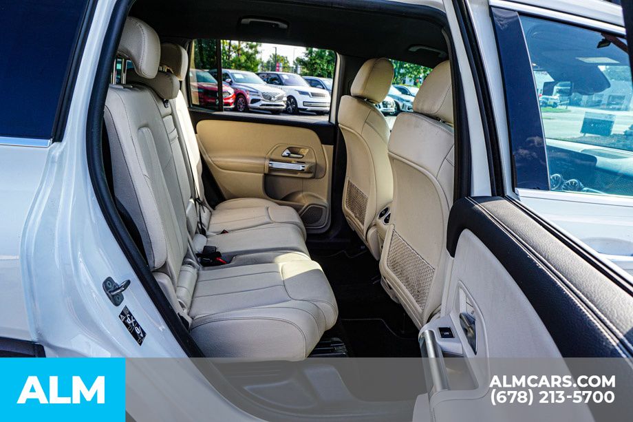 Used 2024 White Mercedes-Benz GLB 250 image 21