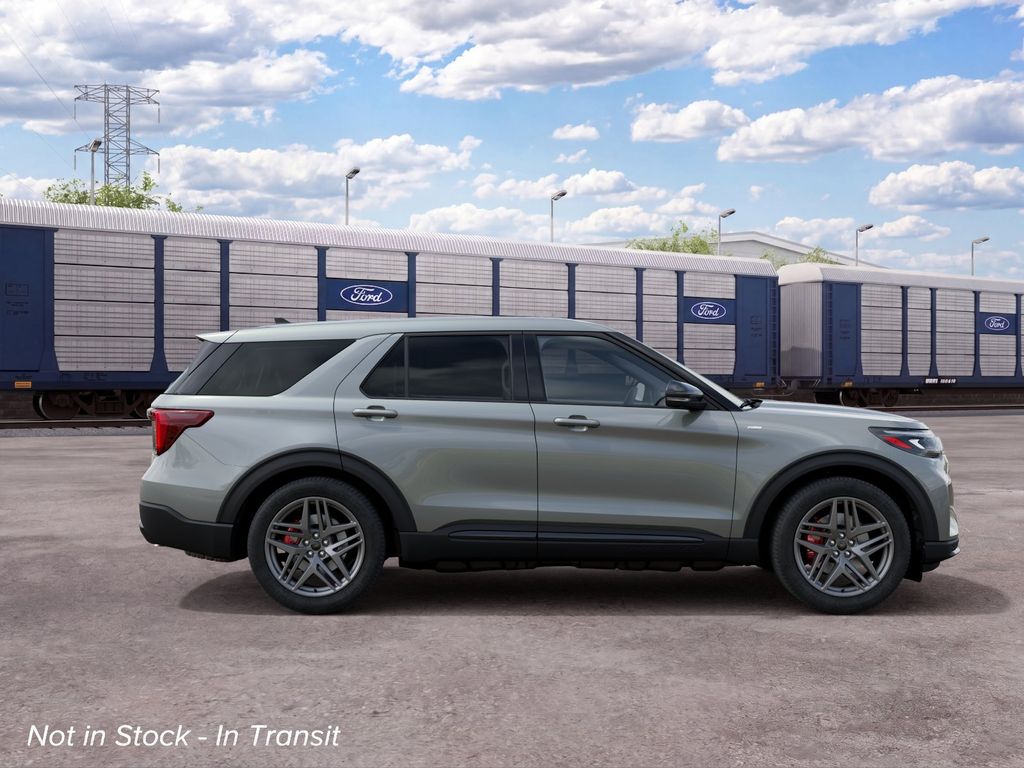 New 2027 Avalanche Gray Ford ST-Line image 5
