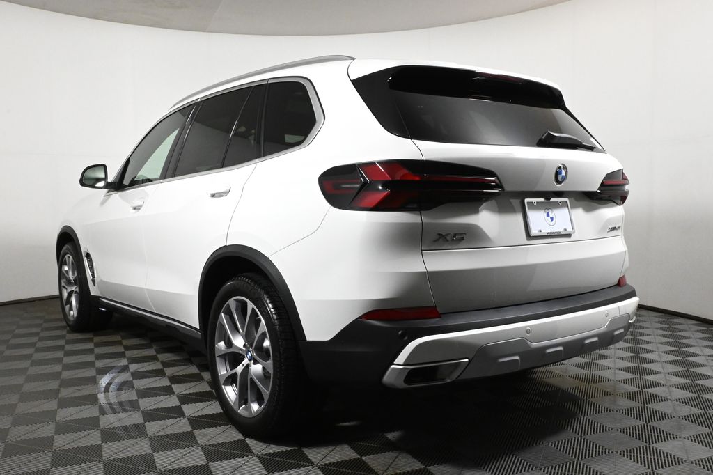 Thumbnail: 2026 BMW X5 - 5