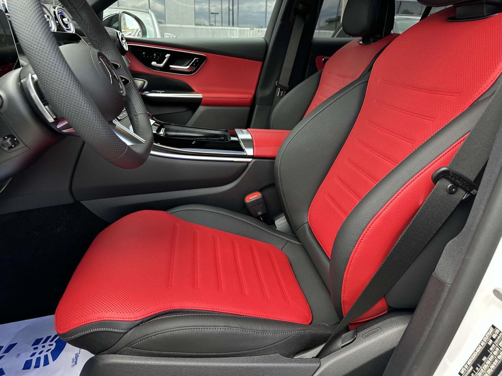2025 Mercedes-Benz GLC 300 22