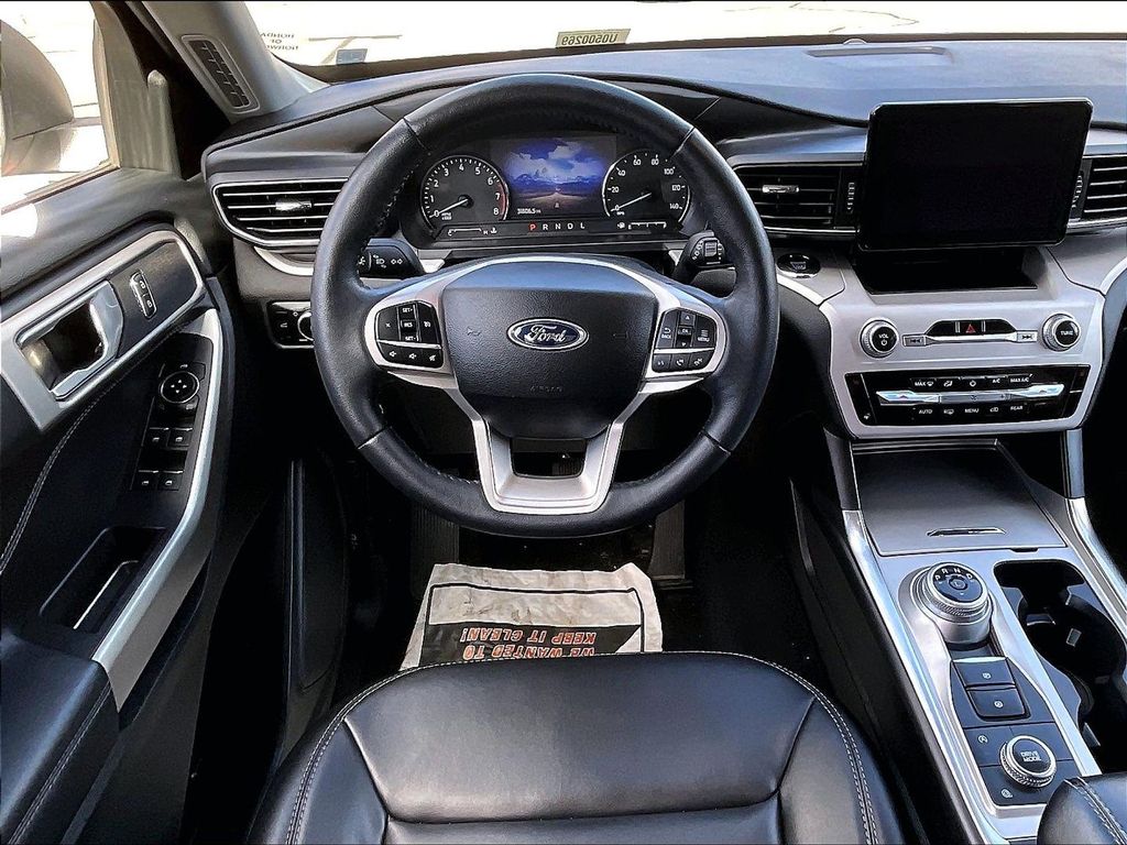 2023 Ford Explorer — photo 18