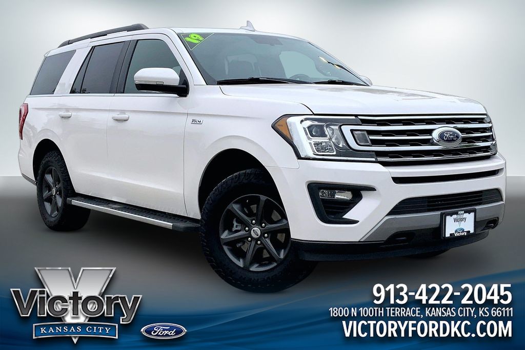 White Platinum Clearcoat Metallic 2019 Ford Expedition XLT 4WD SUV / Crossover Four-Wheel Drive Automatic