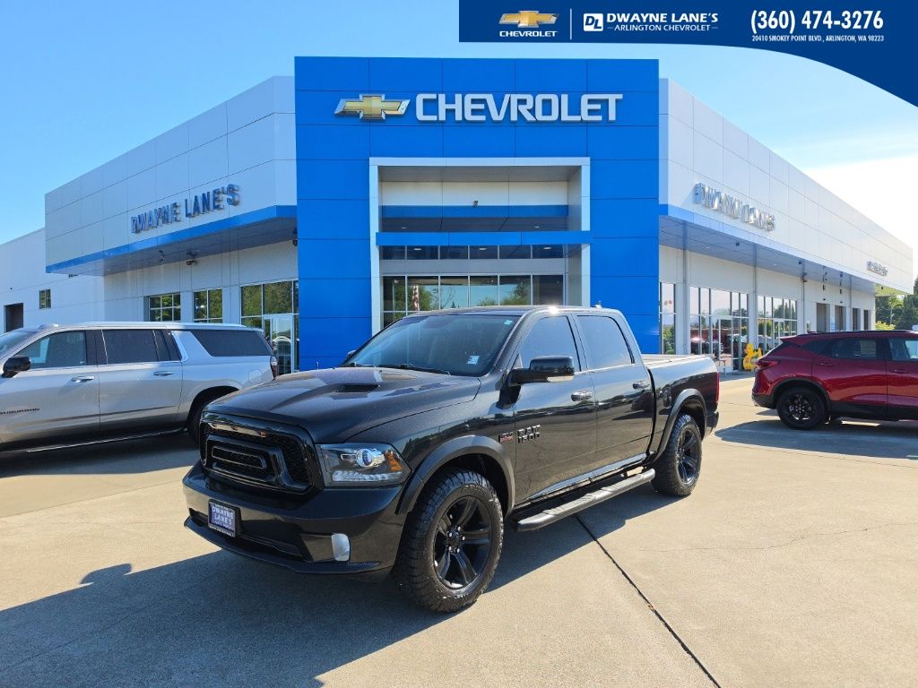 Brilliant Black Crystal Pearlcoat 2015 RAM 1500 Sport Crew Cab 4WD Pickup Truck Four-Wheel Drive 8-Speed Automatic