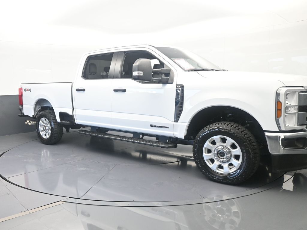 Used 2024 Oxford White Ford XLT image 7