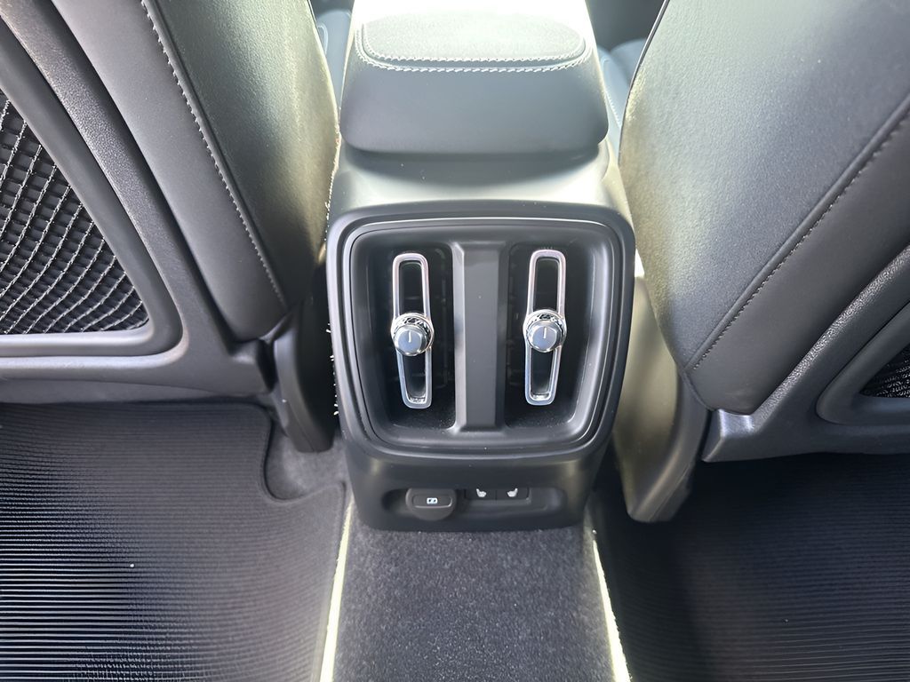Used Car 2023 Volvo Xc40 Recharge Pure Electric  Ultimate For Sale Under $35,000 In Austin, Texas