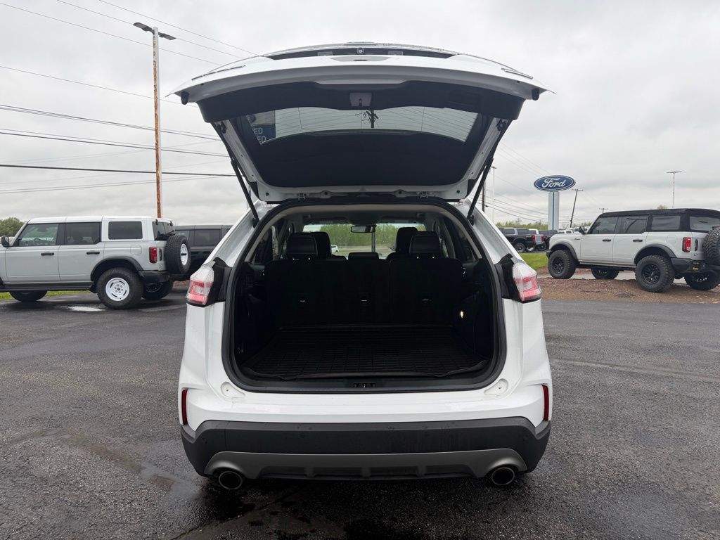 2020 Ford Edge SEL White at Bob Ruth Ford