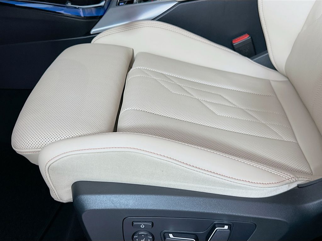 Thumbnail: 2026 BMW X3 - 21