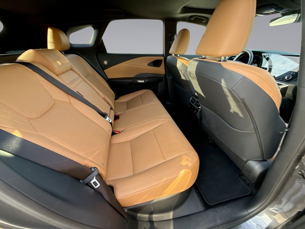 Thumbnail: 2025 Lexus RX - 17