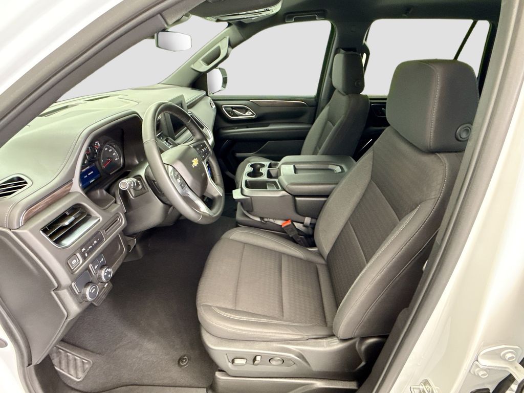 Thumbnail: 2024 Chevrolet Tahoe - 17