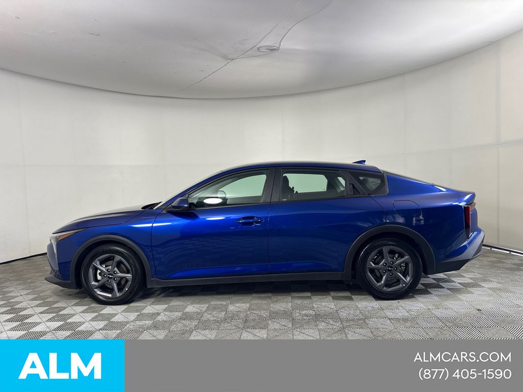 2025 Kia K4 LXS - Photo 11