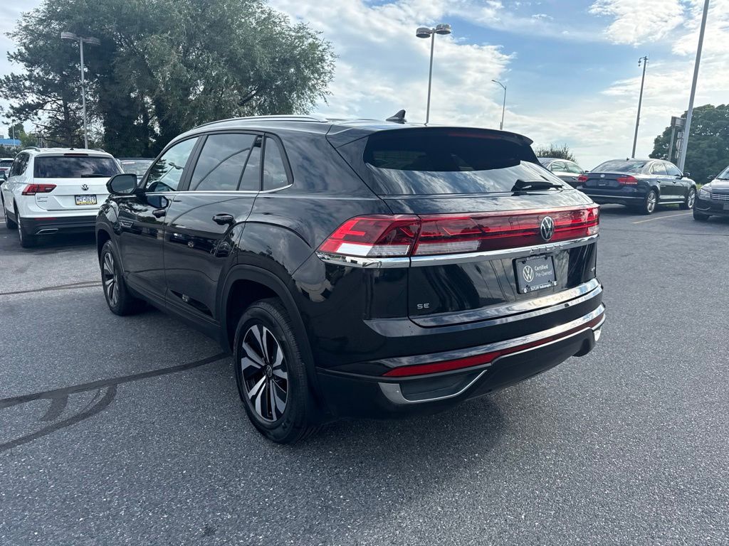 2024 Volkswagen Atlas Cross Sport 2.0T SE Black at Subaru and VW of Moon Township