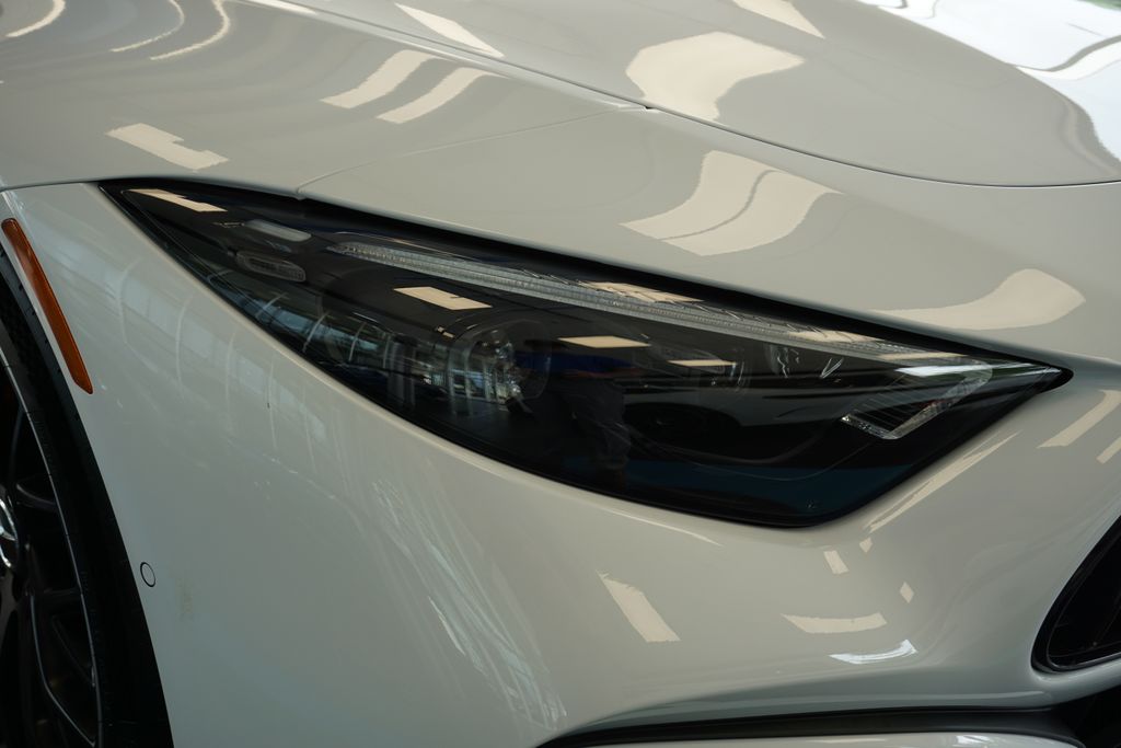 Thumbnail: 2025 Mercedes-Benz SL-Class - 7