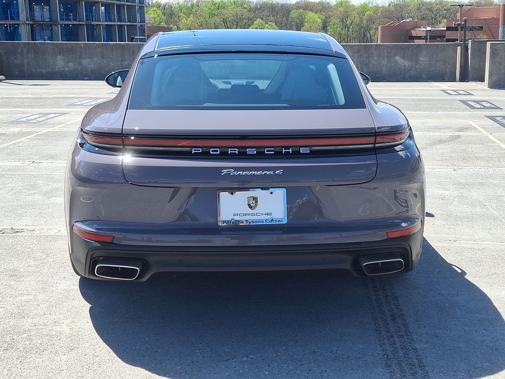 Thumbnail: 2025 Porsche Panamera - 9