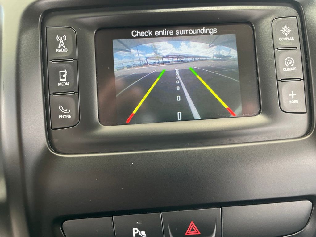 Thumbnail: 2017 Jeep Cherokee - 24