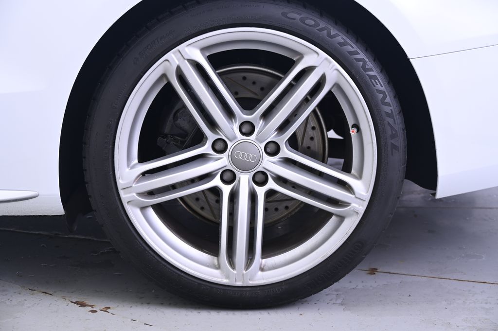 Thumbnail: 2013 Audi S5 - 12