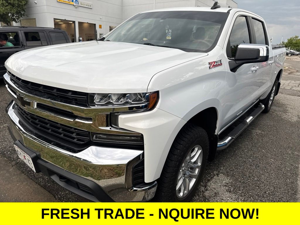 Summit White 2019 Chevrolet Silverado 1500 Pickup Truck Four-Wheel Drive 8-Speed Automatic