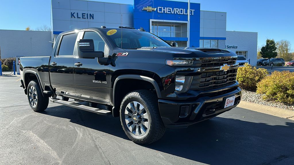 2025 Chevrolet Silverado 2500HD Custom Crew Cab 4WD
