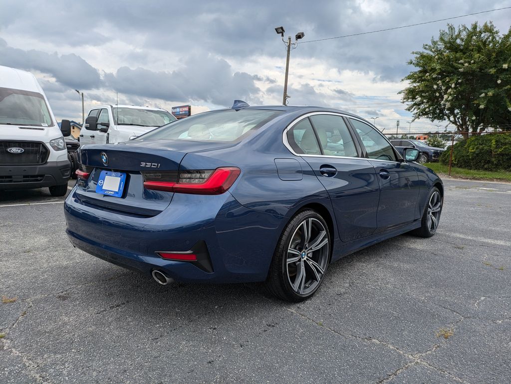 2022 BMW 330i 