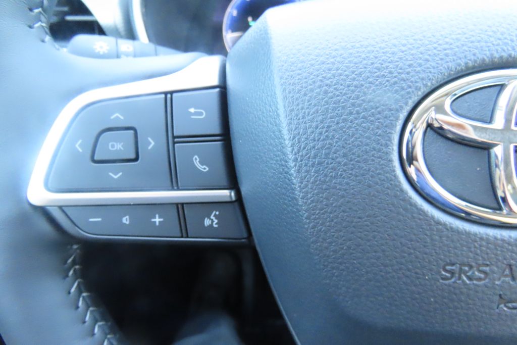 Thumbnail: 2026 Toyota Highlander - 11