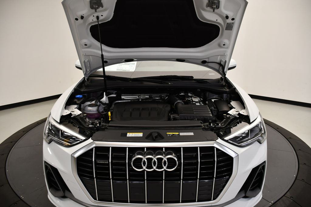 Thumbnail: 2025 Audi Q3 - 13