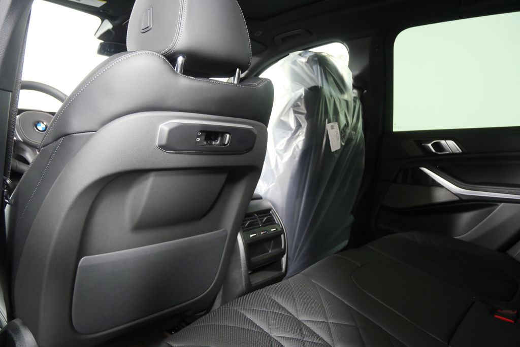Thumbnail: 2026 BMW X5 - 17