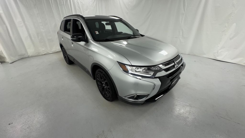 Alloy Silver Metallic 2018 Mitsubishi Outlander LE S-AWC SUV / Crossover All-Wheel Drive Continuously Variable Transmission