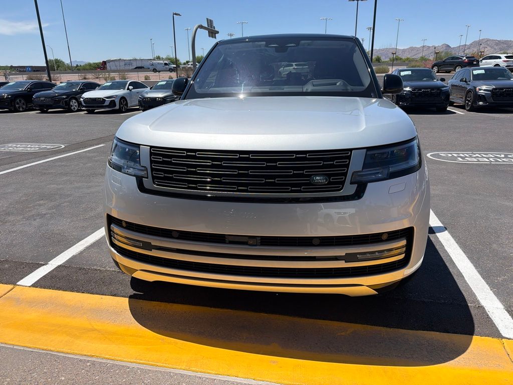 Thumbnail: 2023 Land Rover Range Rover - 4