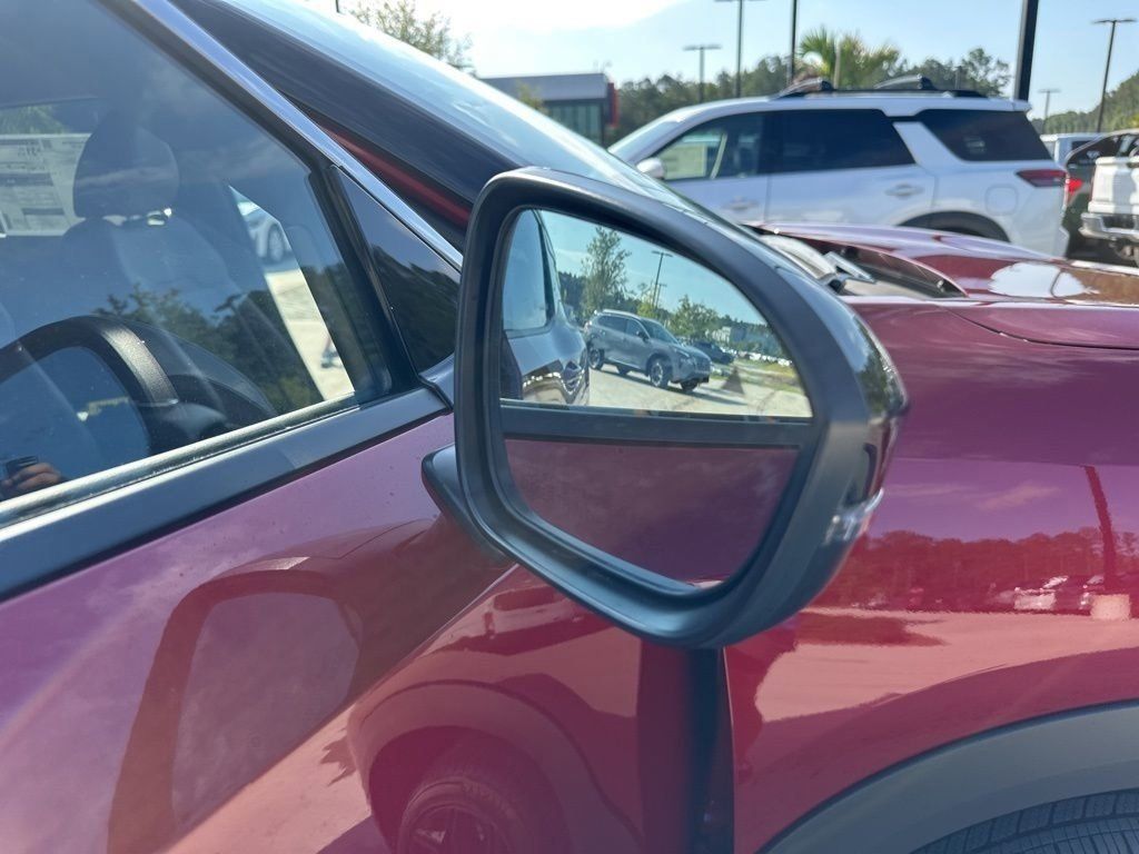 2025 Scarlet Ember Tintcoat/Super Black Nissan Kicks SR FWD SUV