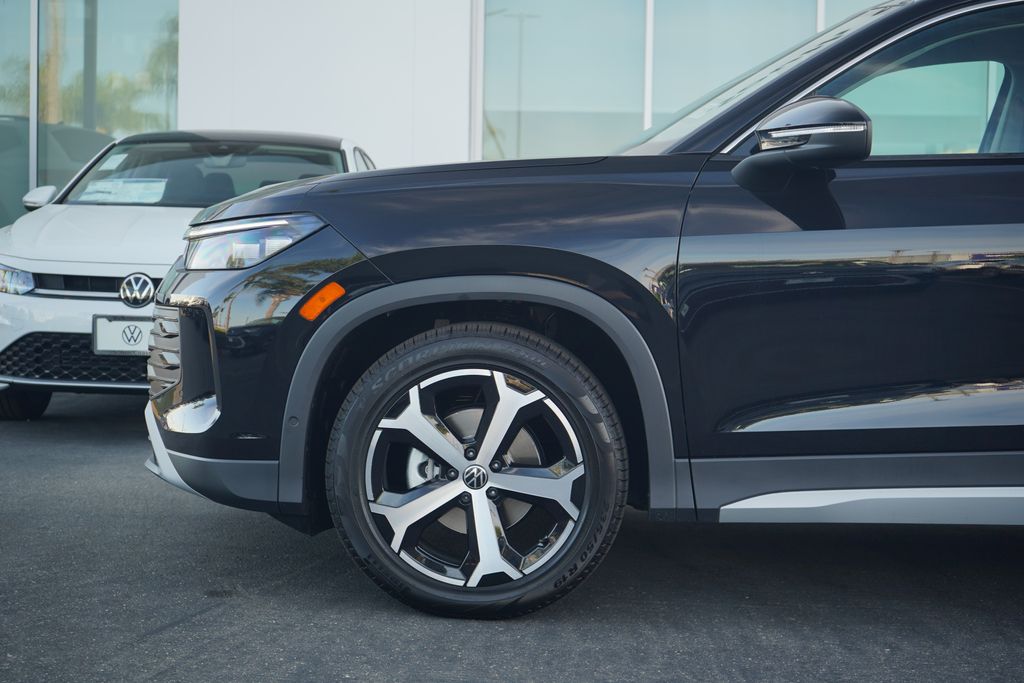 Thumbnail: 2025 Volkswagen Tiguan - 2